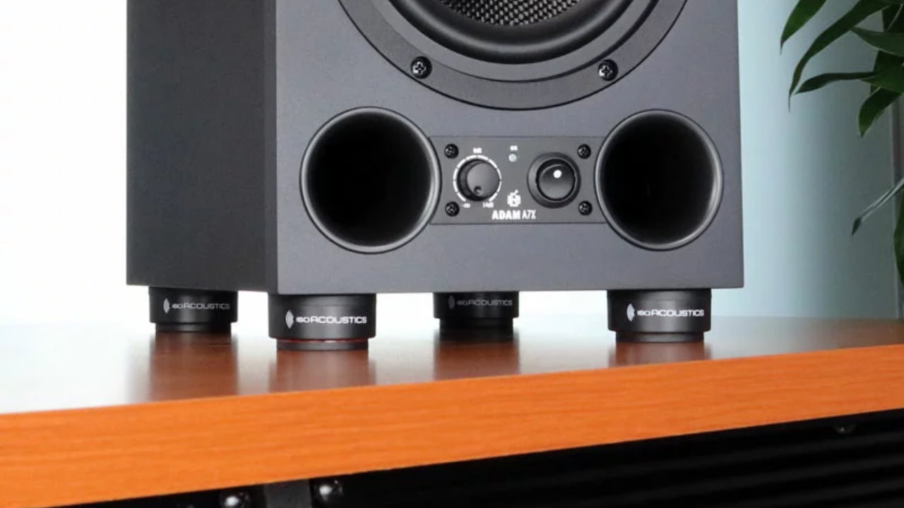 Grammy-Gewinner Dave Tozer: Erreicht Klangoptimierung mit IsoAcoustics ISO-PUCKs